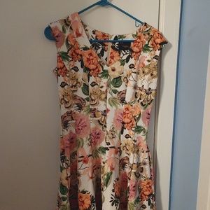 Just Taylor Floral Dress